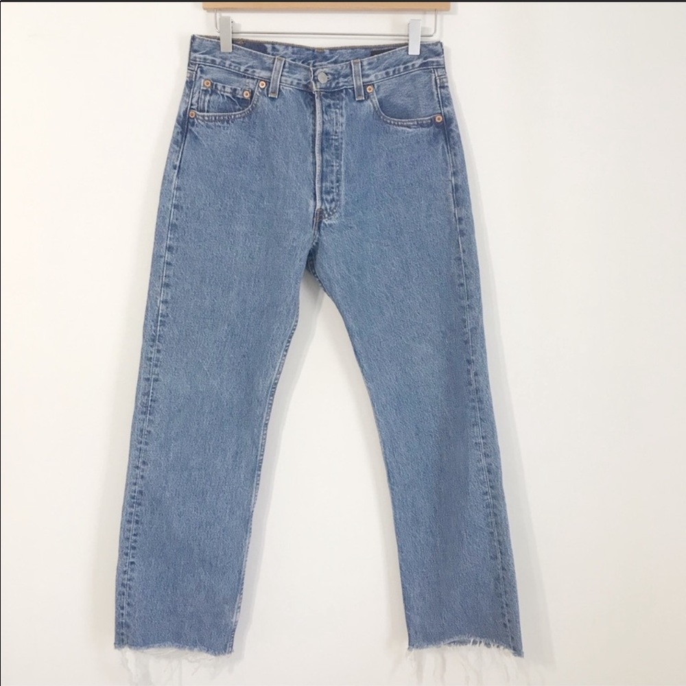Vintage Levi's 501 Jeans Episode Remake Raw Hem Rigid Jeans Medium Wash USA 28